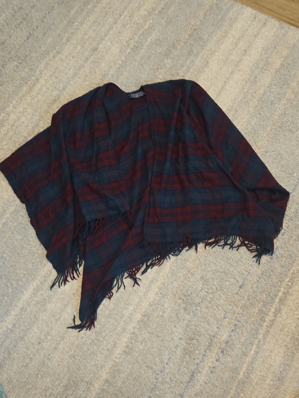 Vintage Highland Tartan Tweeds of Scotland Plaid Fringe Wool Ruana Cape Poncho